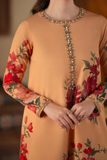 Load image into Gallery viewer, FLORAL STATEMENT
